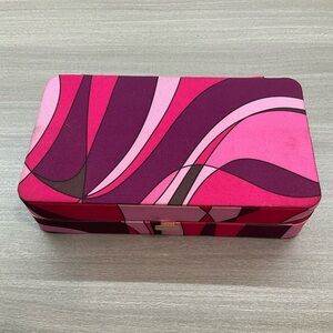TARTE MAGNETIC CLOSURE MAKE UP TOOL BOX